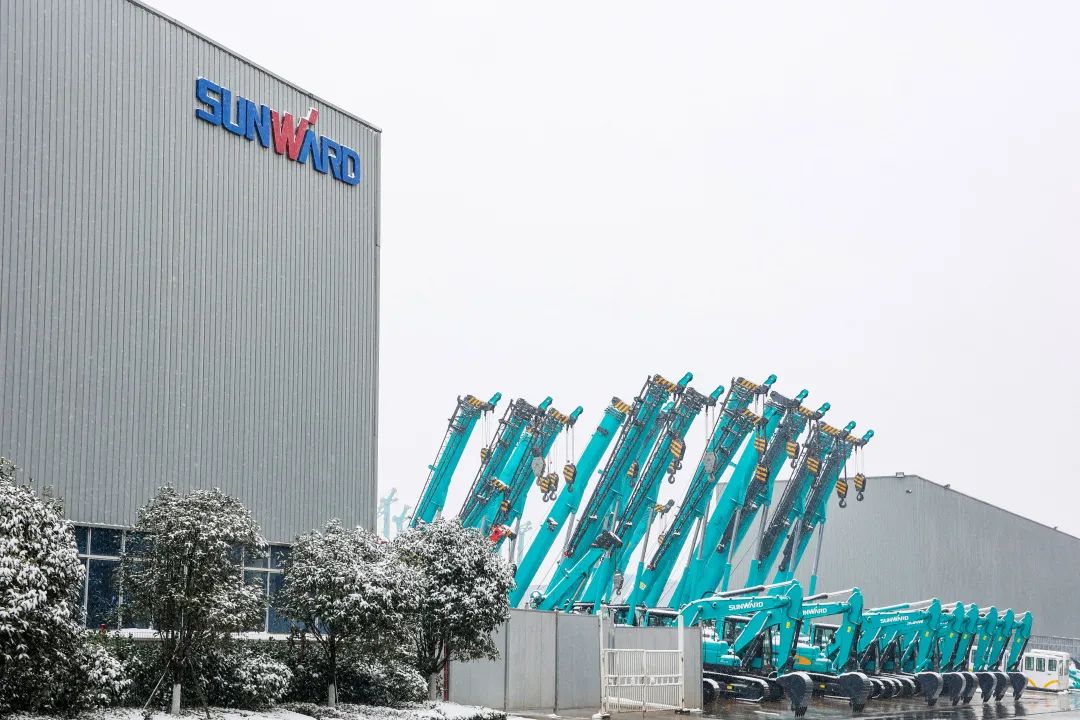 瑞雪兆丰年，邀您共赏雪中皇家国际！