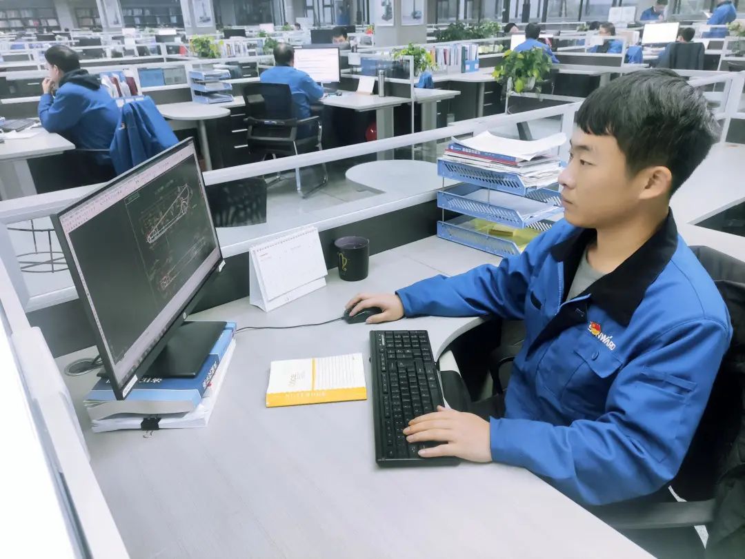 你好 2022！再见 2021！我与皇家国际智能共成长