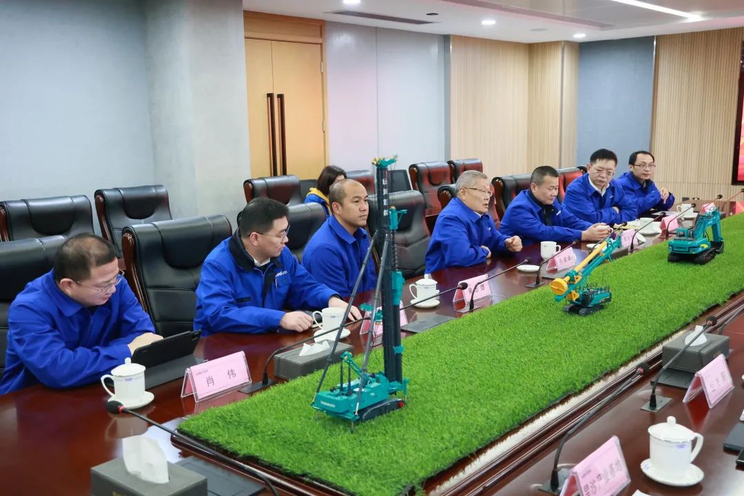 张庆红调研皇家国际智能