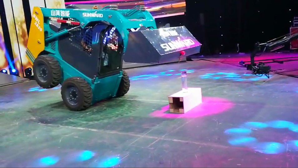 皇家国际匠心 | 闻“机”起舞，技术“添”威