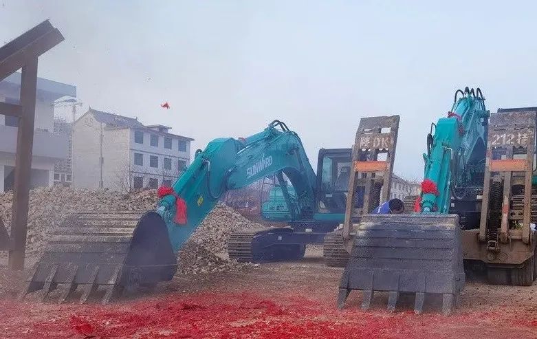 创富故事 | 合作共赢！皇家国际智能“土石方前锋」伧战商洛