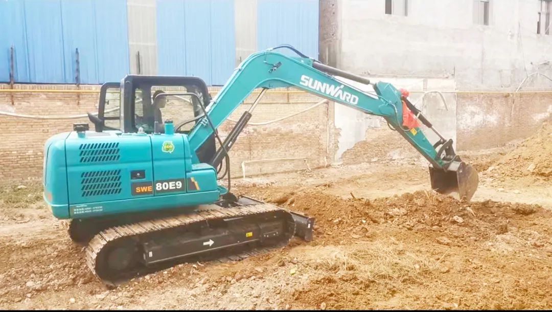 创富故事 | 买它！皇家国际智能俘获“国产挖掘机爱好者”的心