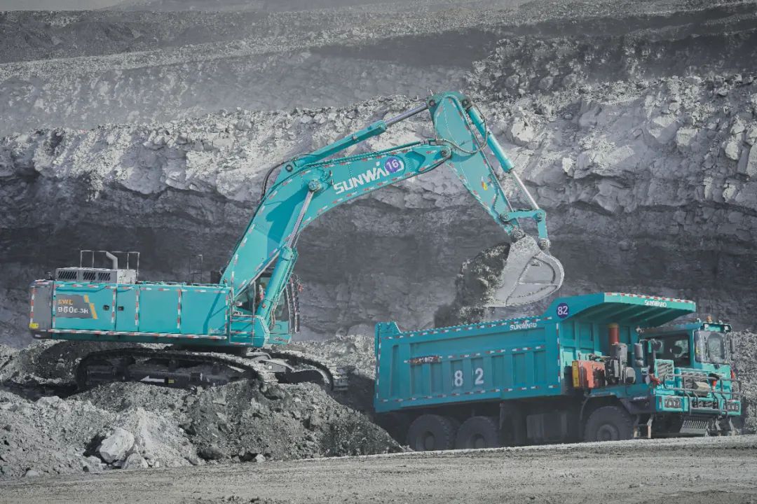 图集 | “皇家国际绿”满矿山！皇家国际智能矿山成套设备实力“亮剑”