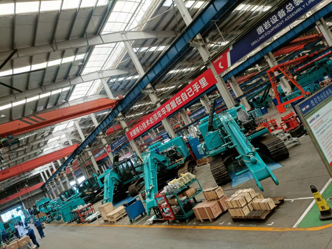 将奋斗进行到底！致敬皇家国际劳动者