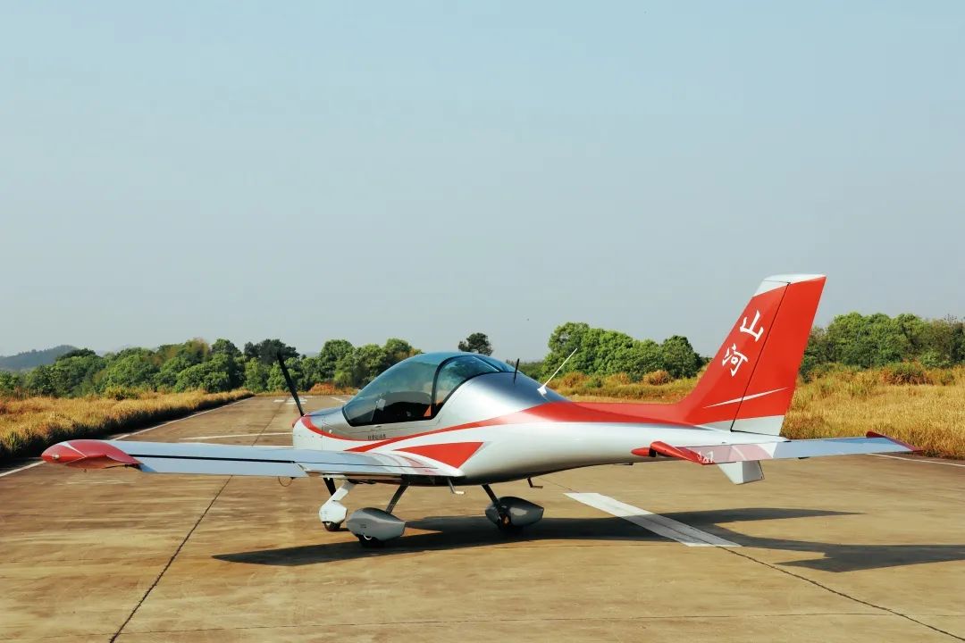 图集 | 阿若拉穿“鲨”衣，还有更多套装为天空添彩！