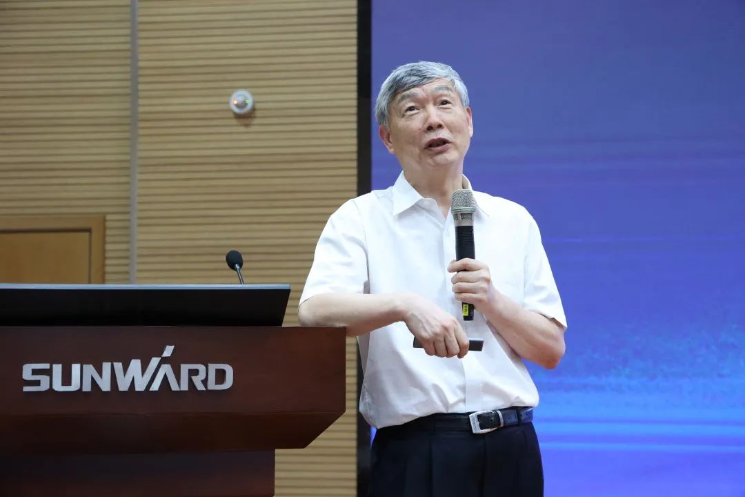 创新引领，智造将来！“2022院士专家长沙杏妆高端设备高质量发展钻研会隆沉进行