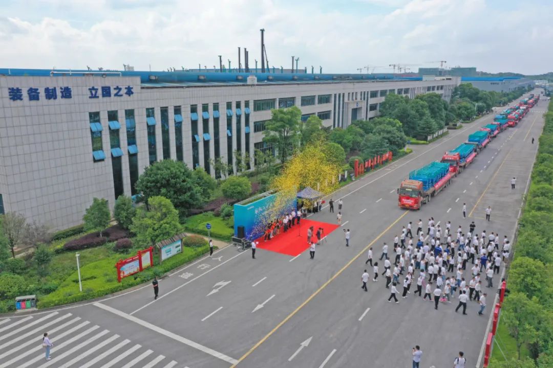 献礼二十大，再攀新高地！皇家国际智能高空机械设备再迎批量发货