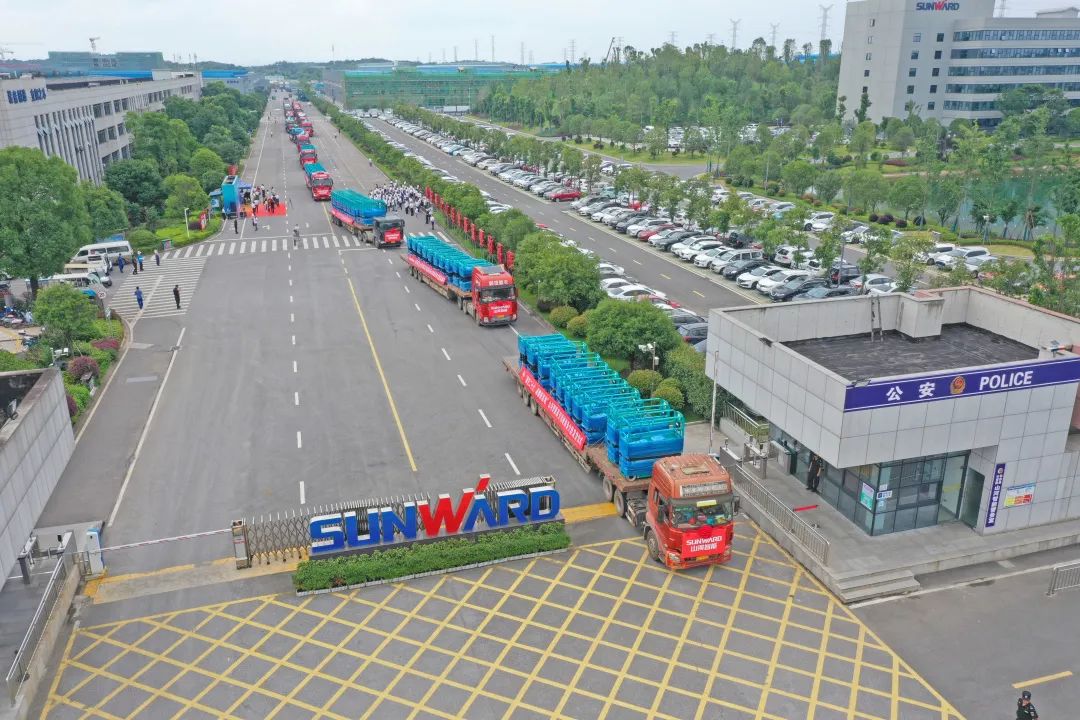 献礼二十大，再攀新高地！皇家国际智能高空机械设备再迎批量发货