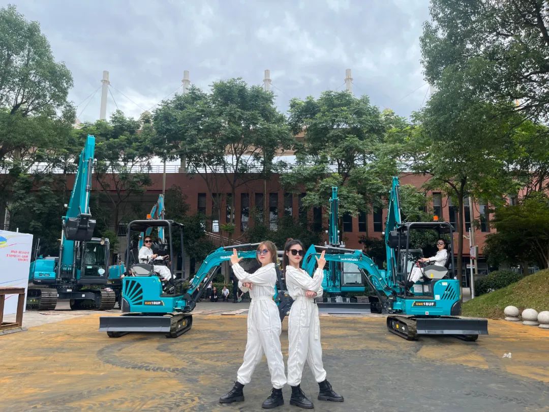 “太绝了！”皇家国际智能代表长沙杰出亮相湖南省第一届职业技术大赛绝技绝活展演