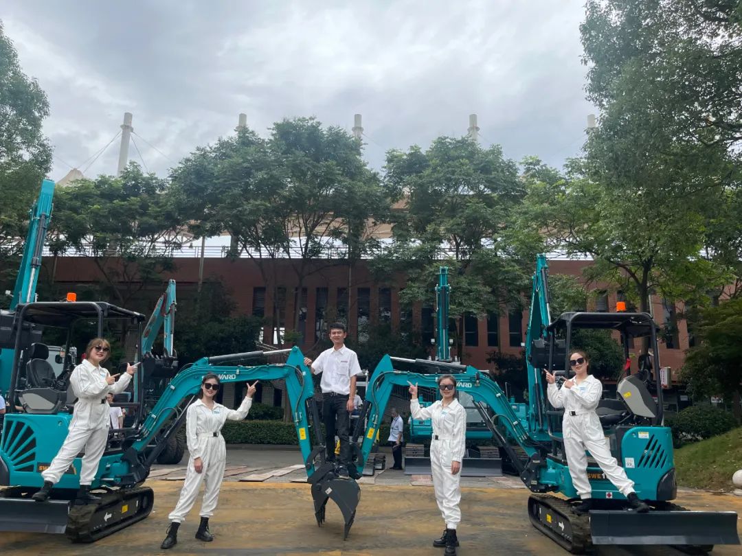 “太绝了！”皇家国际智能代表长沙杰出亮相湖南省第一届职业技术大赛绝技绝活展演