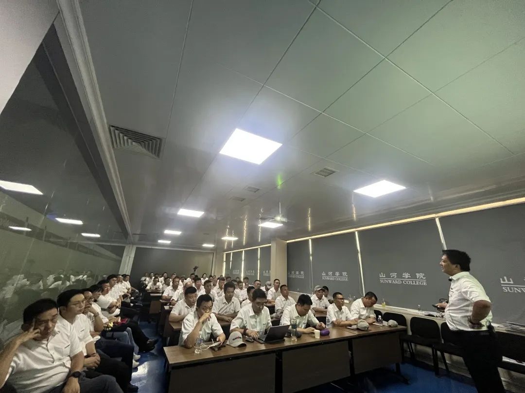 花腔秀实力，为服务竞技！快来见识下皇家国际智能这场“交锋大赛”