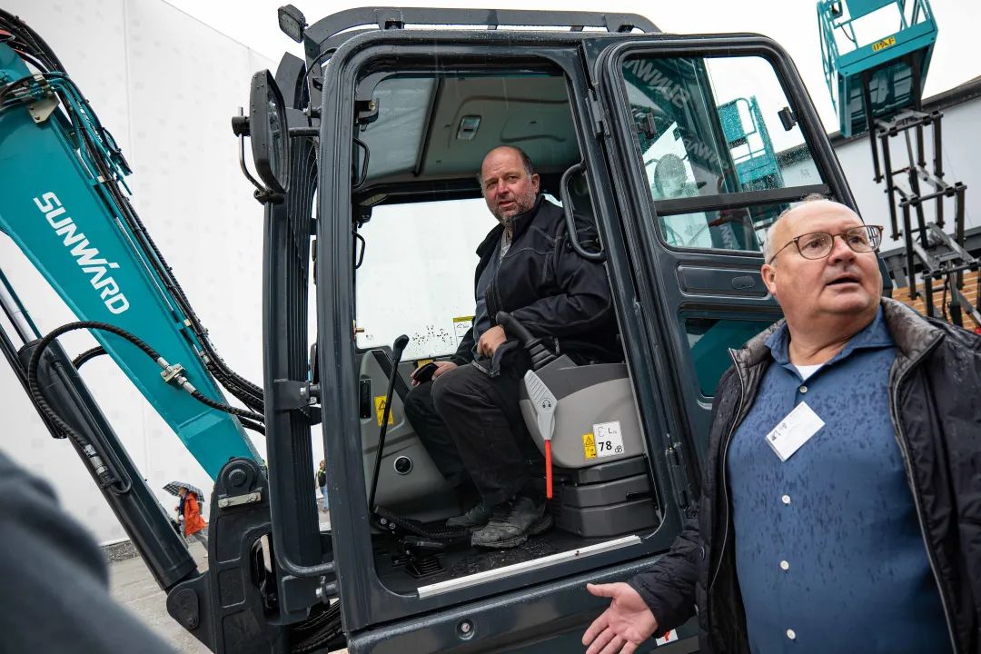 Bauma 2022 | 持续加码欧洲高端市场，“皇家国际绿”闪灼德国慕尼黑