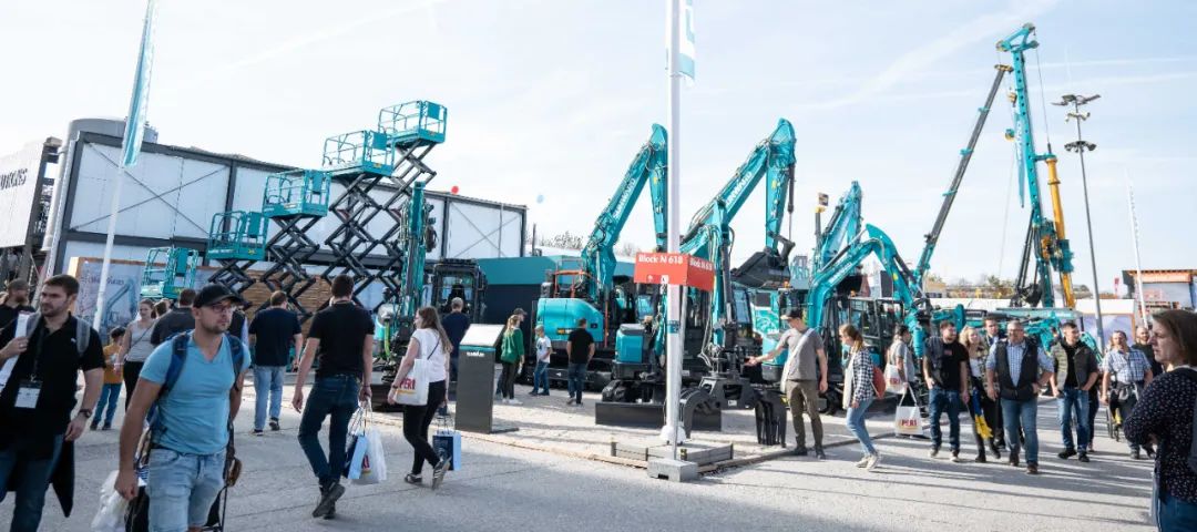 Bauma 2022 | 一组火热现场图带您沉温皇家国际智能德国宝马展之旅