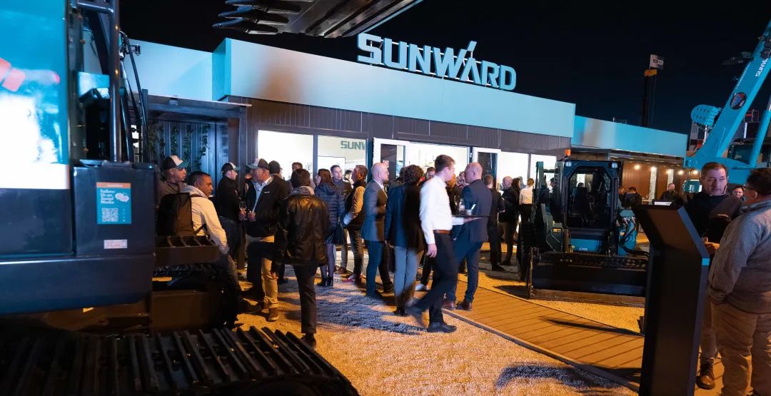 Bauma 2022 | 一组火热现场图带您沉温皇家国际智能德国宝马展之旅