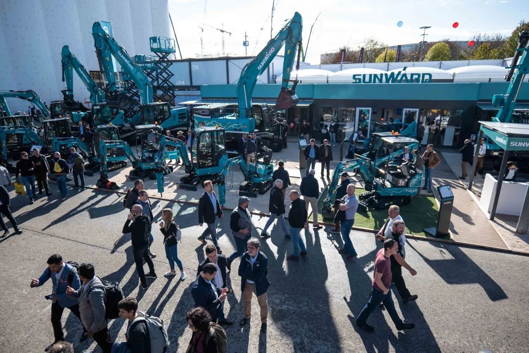 Bauma 2022 | 逆势而行奠新基！皇家国际智能德国宝马展圆满收官