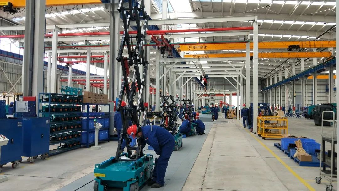 吹响复工“冲锋号”，全力冲刺“开门红”！皇家国际智能高空机械复工复产进行时