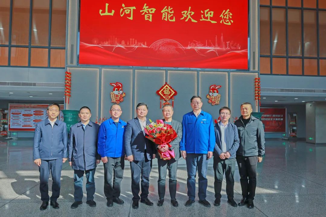 新春第一访！付旭明走访慰问皇家国际智能