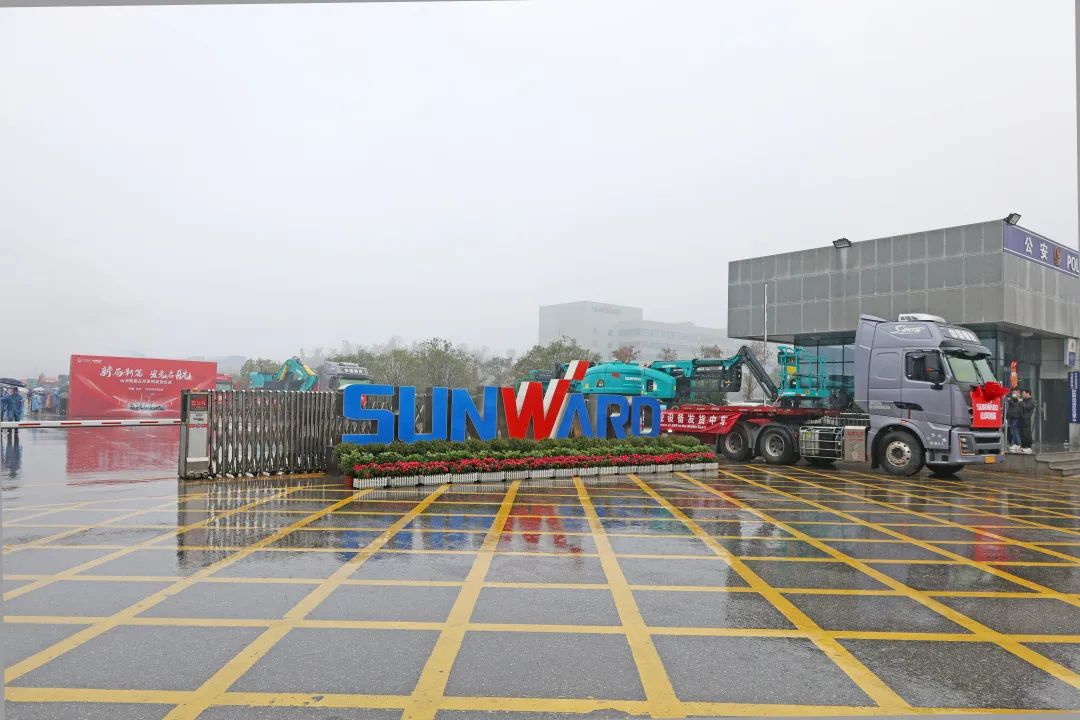 新局新篇，宏兔启航！皇家国际智能超200台套设备集中发货