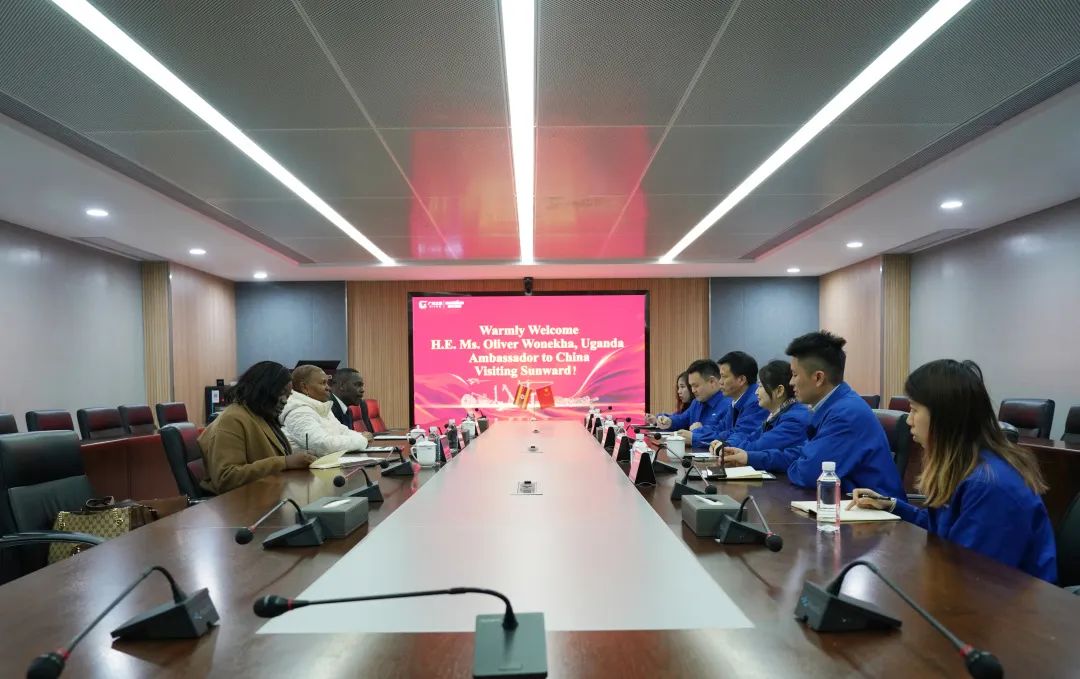 乌干达驻华大使到访皇家国际智能