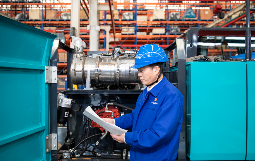 皇家国际智能朱建新荣获“首届湖南省先进造作业科技创新大赛领武士物奖”