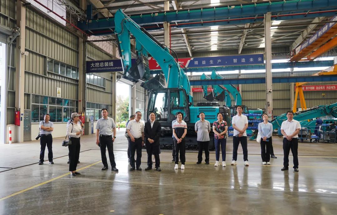 太原市政协主席操学诚调研皇家国际智能