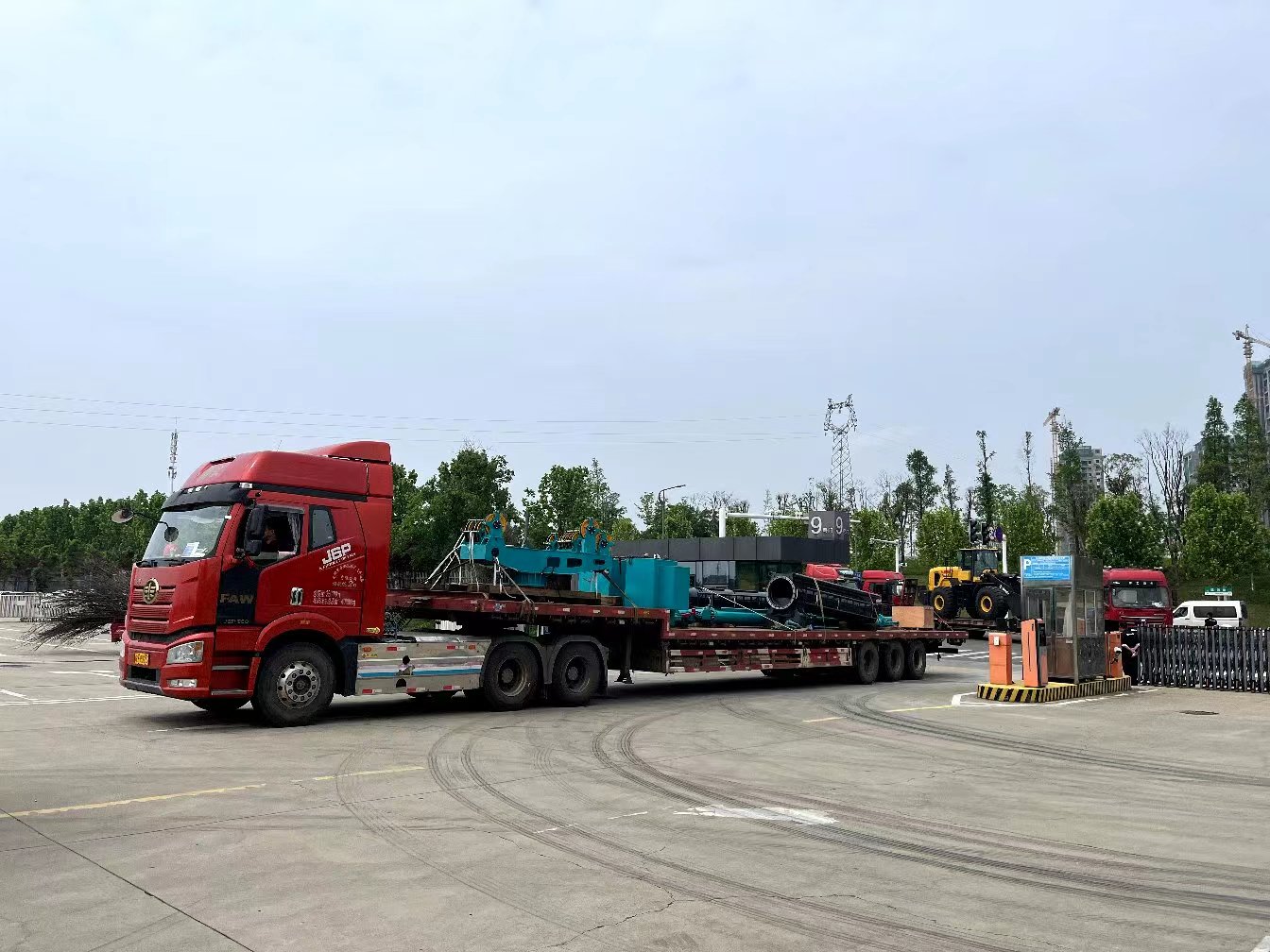 2023 CICEE | 进场布展！倒计时3天，皇家国际智能亮点剧透来了