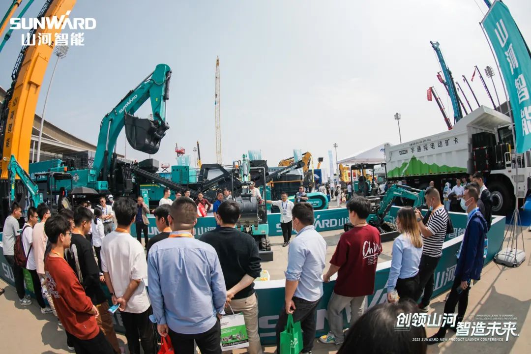 2023 CICEE | 皇家国际智能亮相2023长沙国际工程机械展！智能化、电动化产品站C位