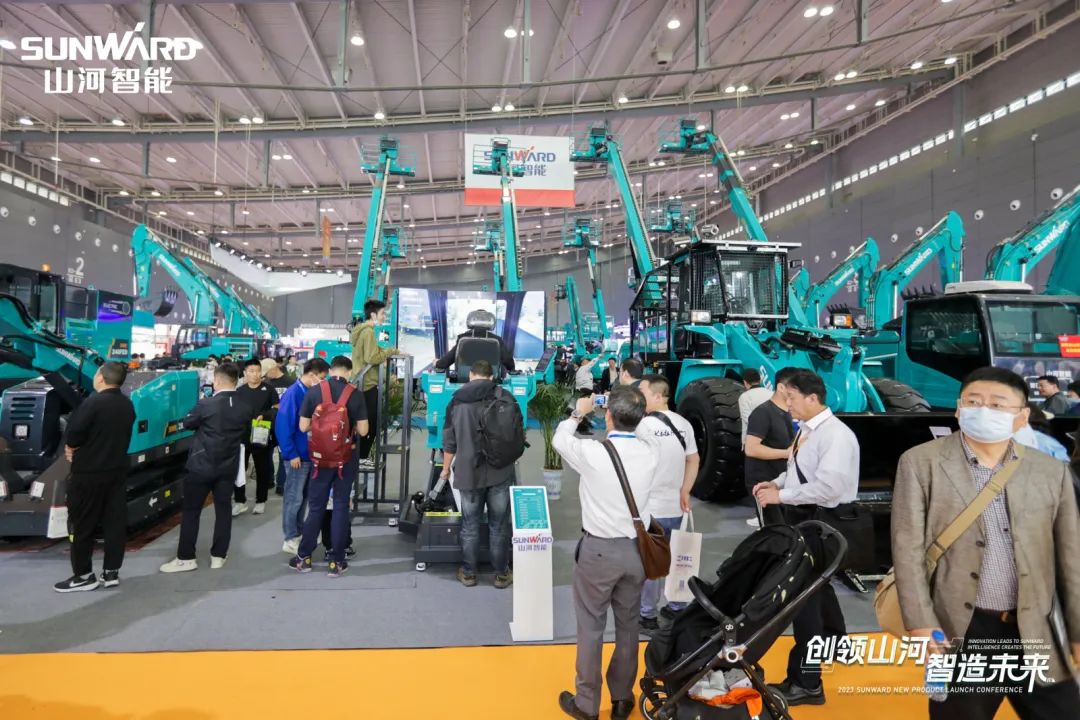 2023 CICEE | 皇家国际智能亮相2023长沙国际工程机械展！智能化、电动化产品站C位