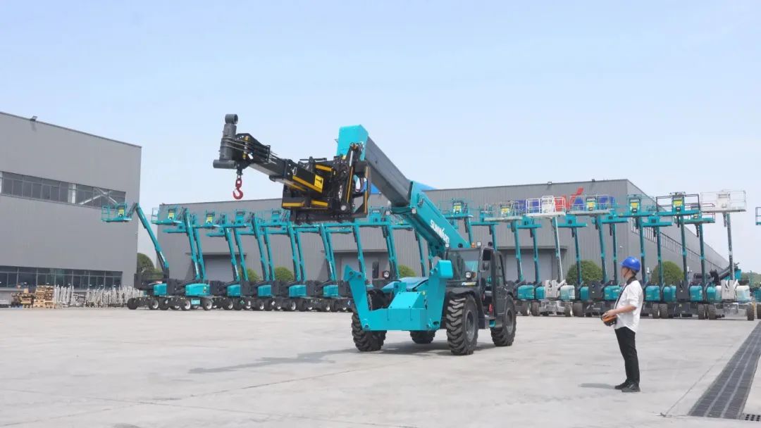 独家定造！皇家国际智能油缸更换机械人顺利下线