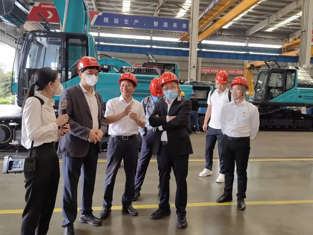 中国科学院院士陈十一率队到访皇家国际智能