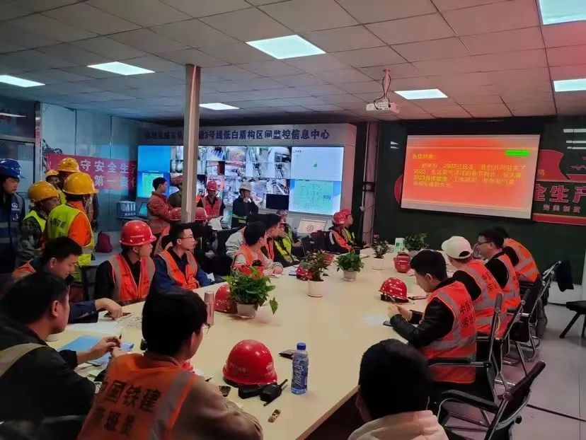 最新进展！中铁皇家国际深圳地铁3号线低-白盾构区间左线顺利贯通