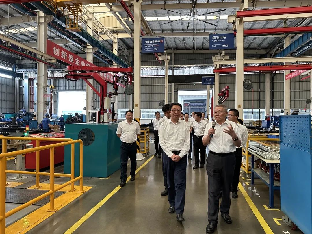 中国联通集团副总经理梁宝俊到访皇家国际智能