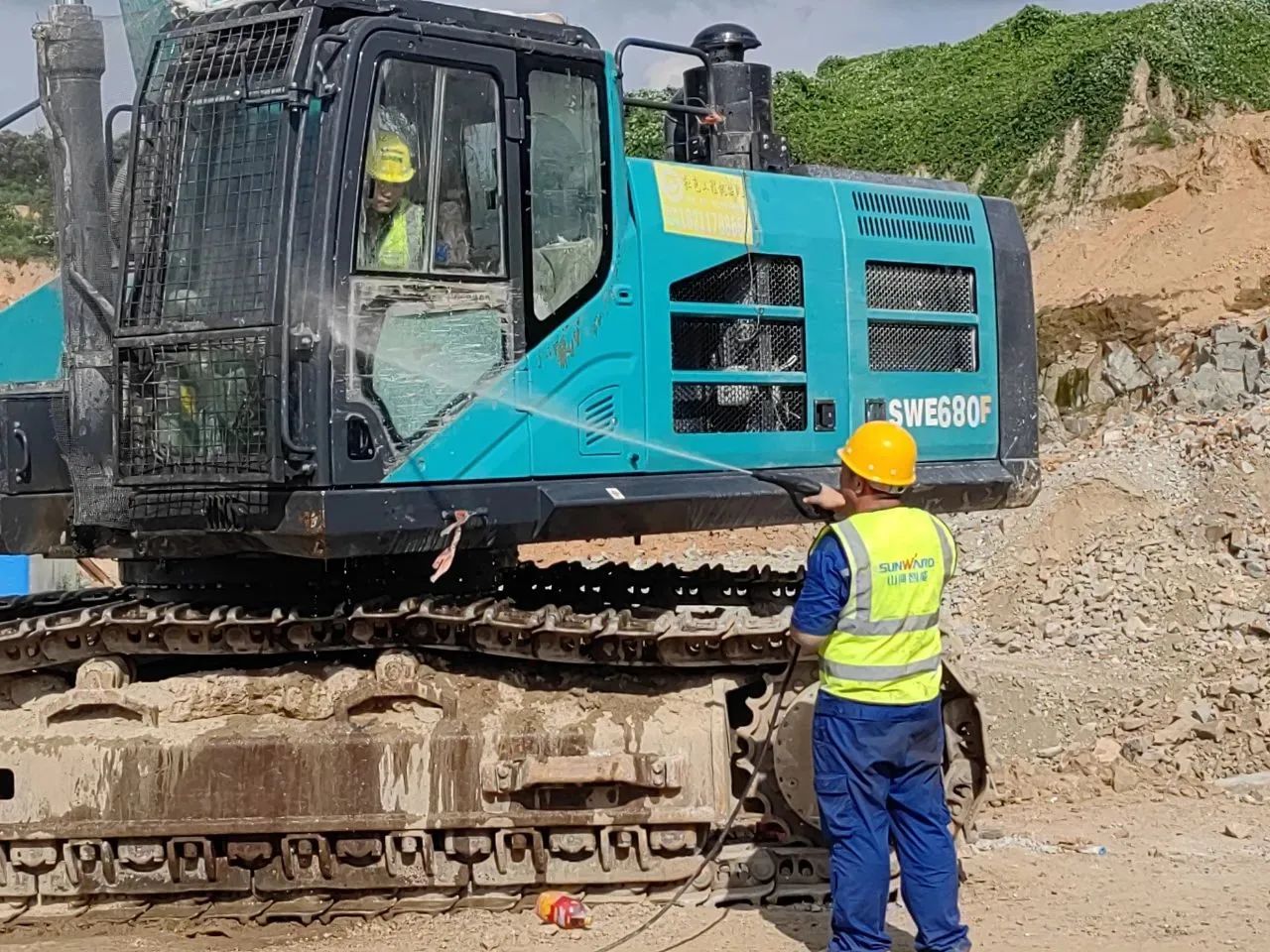 步履一向，服务不止！皇家国际智能挖掘机服务万里行火热进行中