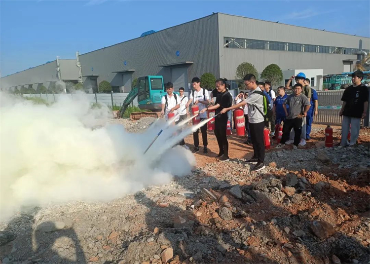 奔赴酷爱，皇家国际智能2023届“智动力」佚式报到！