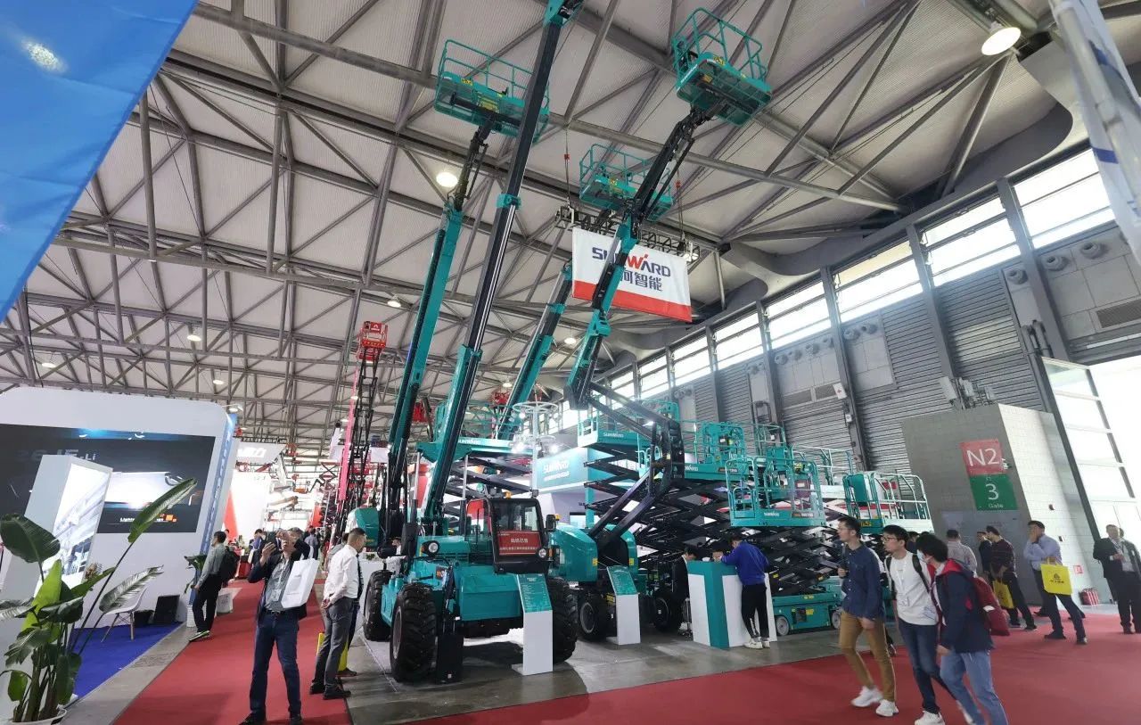 精品出击，闪灼魔都！皇家国际智能全系列高空机械亮相2023亚洲国际高空展