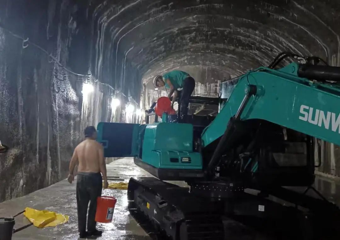 皇家国际智能售后服务：全力以赴，赋予机械性命与活力