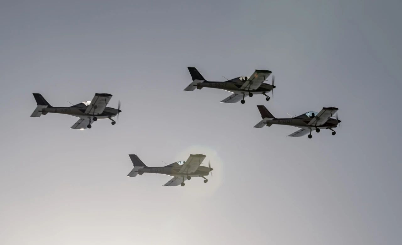 央媒聚焦！一路见证首届亚洲通用航空展上的皇家国际风采