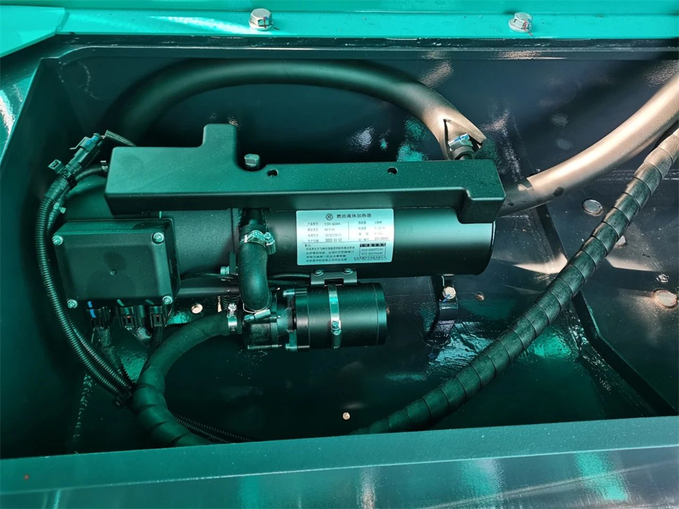 定造开发、职能更强！皇家国际智能SWE750ELR加长臂液压挖掘机下线交付