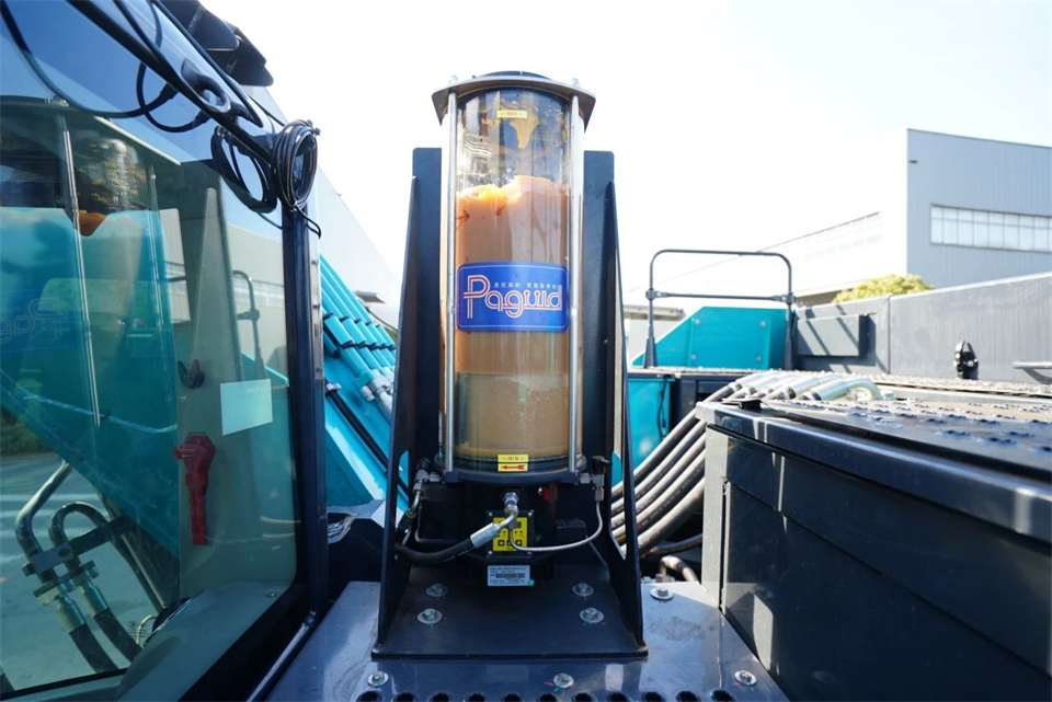 定造开发、职能更强！皇家国际智能SWE750ELR加长臂液压挖掘机下线交付