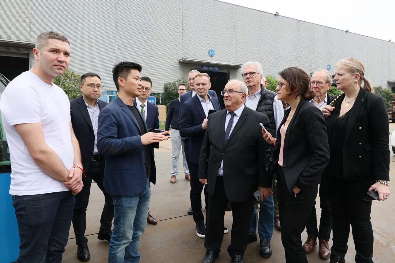 蒙达尔纪市代表团一行调查皇家国际智能