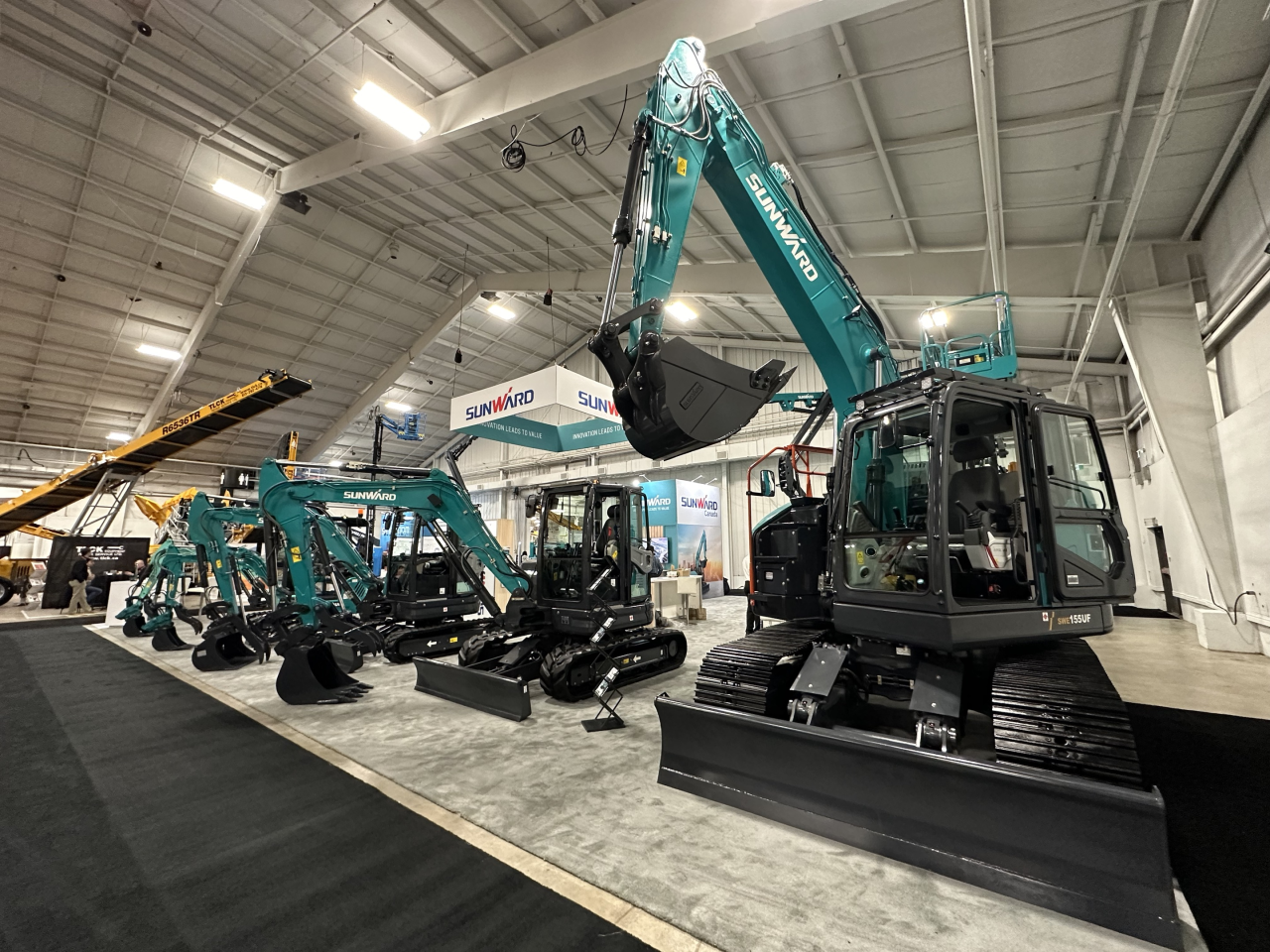 皇家国际智能亮相加拿大最大沉型设备展