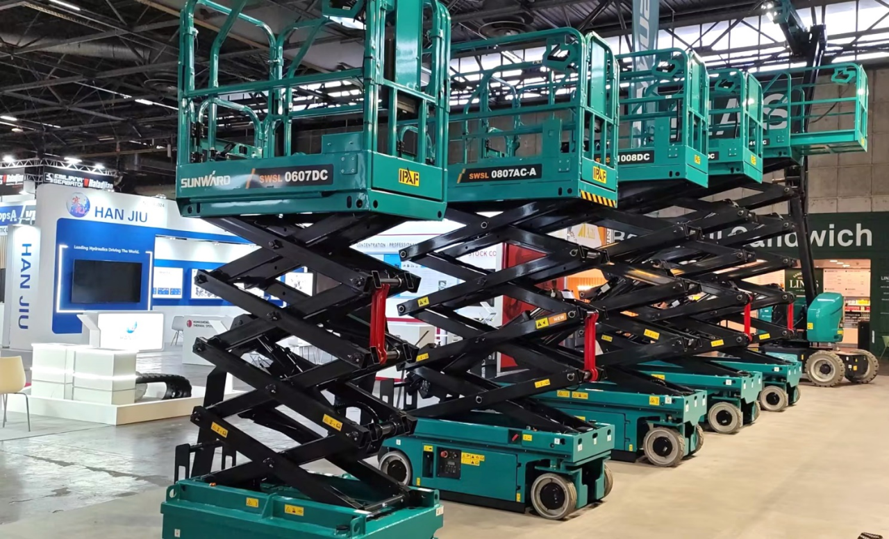 皇家国际智能高空机械闪灼2024法国工程机械展