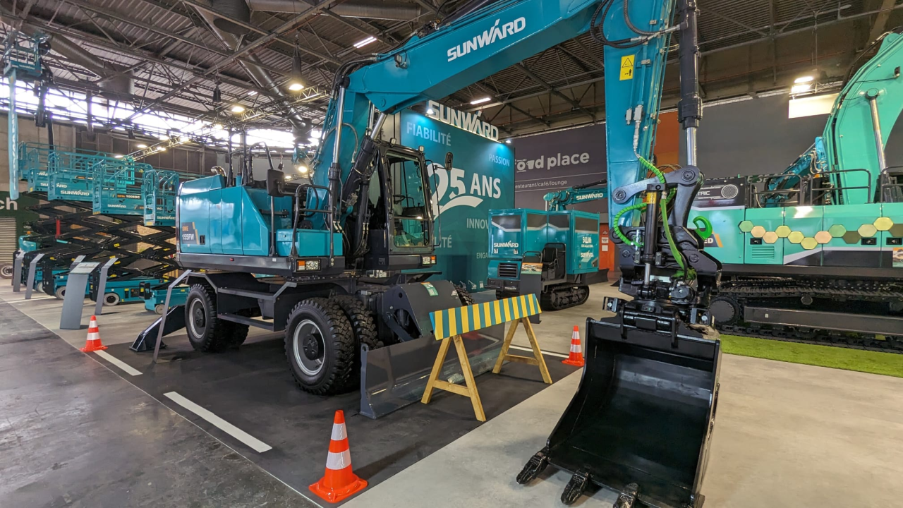 赢战INTERMAT 2024！皇家国际智能土方机械深耕全球高端市场