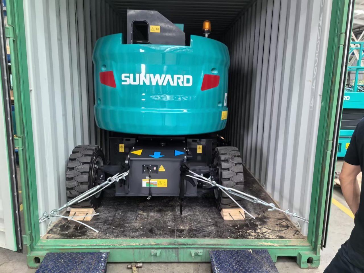 高空机械单日发货创新高！单月海表发货破纪录！