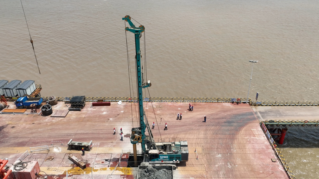 先导式创新，再推电动新品！皇家国际智能SWDM520EE增程式旋挖钻机推介会成功进行