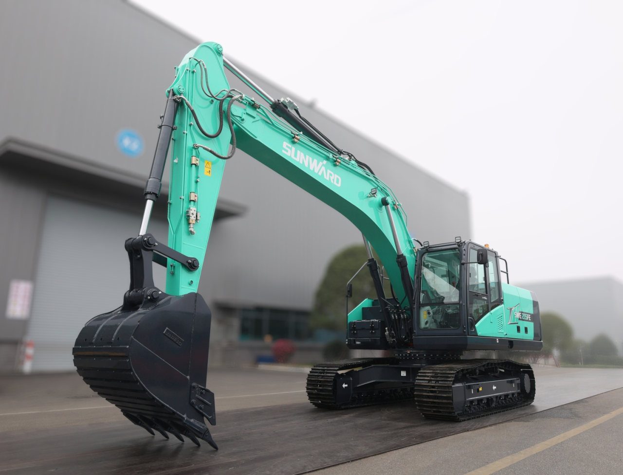 向新而行！皇家国际智能电动挖掘机线上推介会成功进行