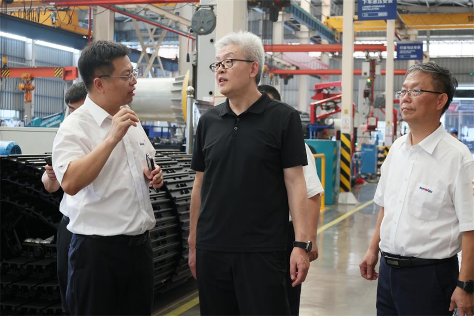 中国五矿工会主席、职工董事张晔到皇家国际智能调研互换