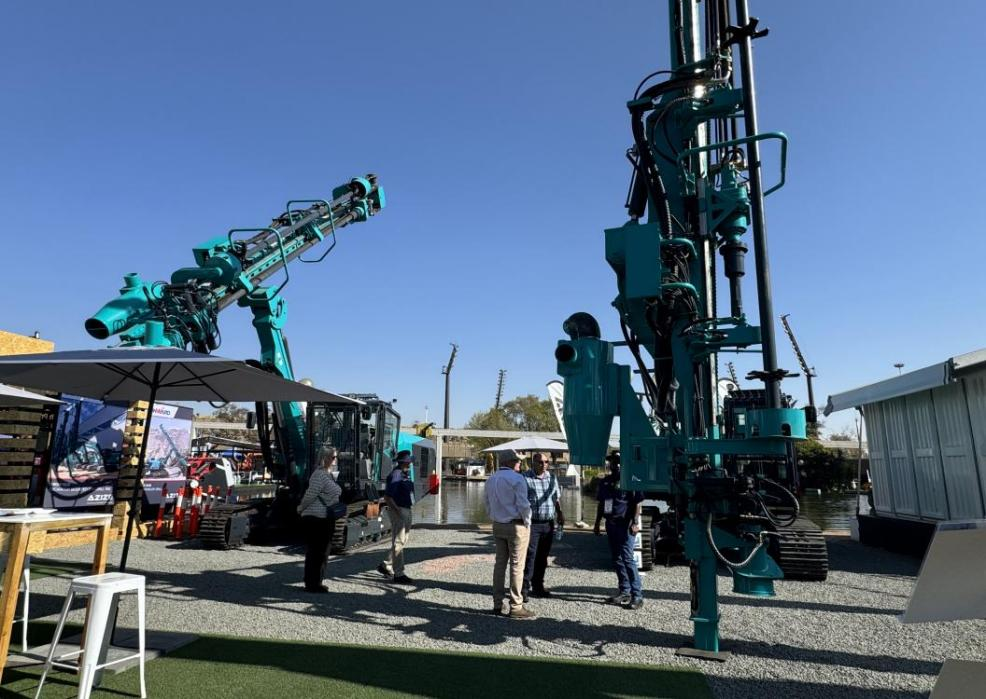 逾越山海，沉器远航！皇家国际智能亮相南非最大矿业展会