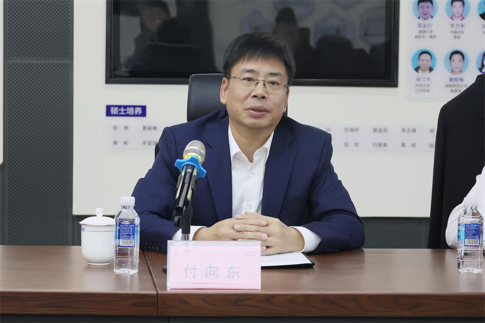 同船出海，共赢将来！中铁九局副总经理刘峻峰一行到访皇家国际智能