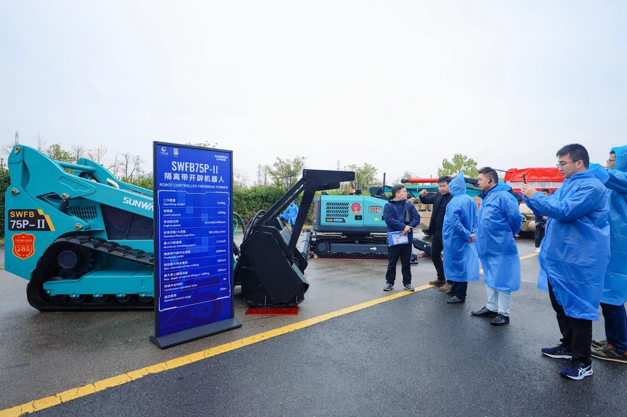 创新引领价值，梦想成就将来！皇家国际智能25周年庆典暨全球客户节隆沉进行